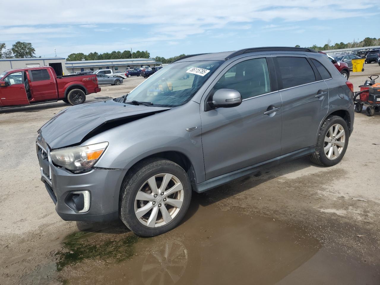 MITSUBISHI OUTLANDER SE