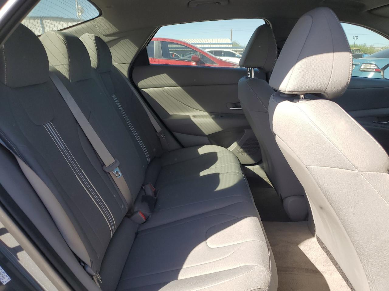 HYUNDAI ELANTRA BLUE