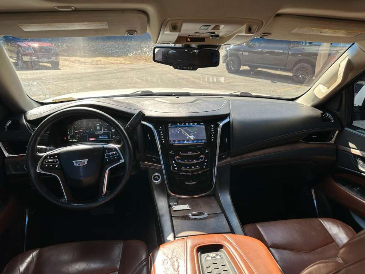 CADILLAC ESCALADE PREMIUM