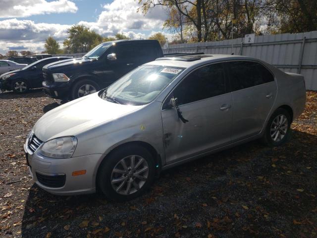 2010 VOLKSWAGEN JETTA TDI - 3VWRL8AJ2AM117045