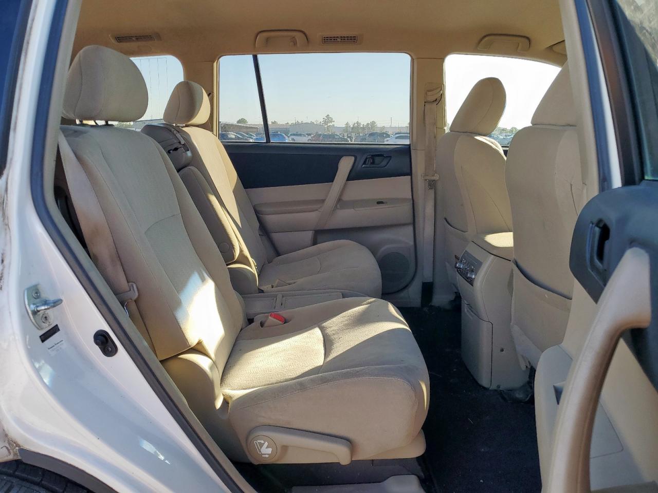 TOYOTA HIGHLANDER BASE