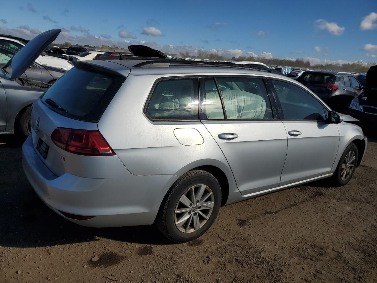 VOLKSWAGEN GOLF SPORTSVAN S