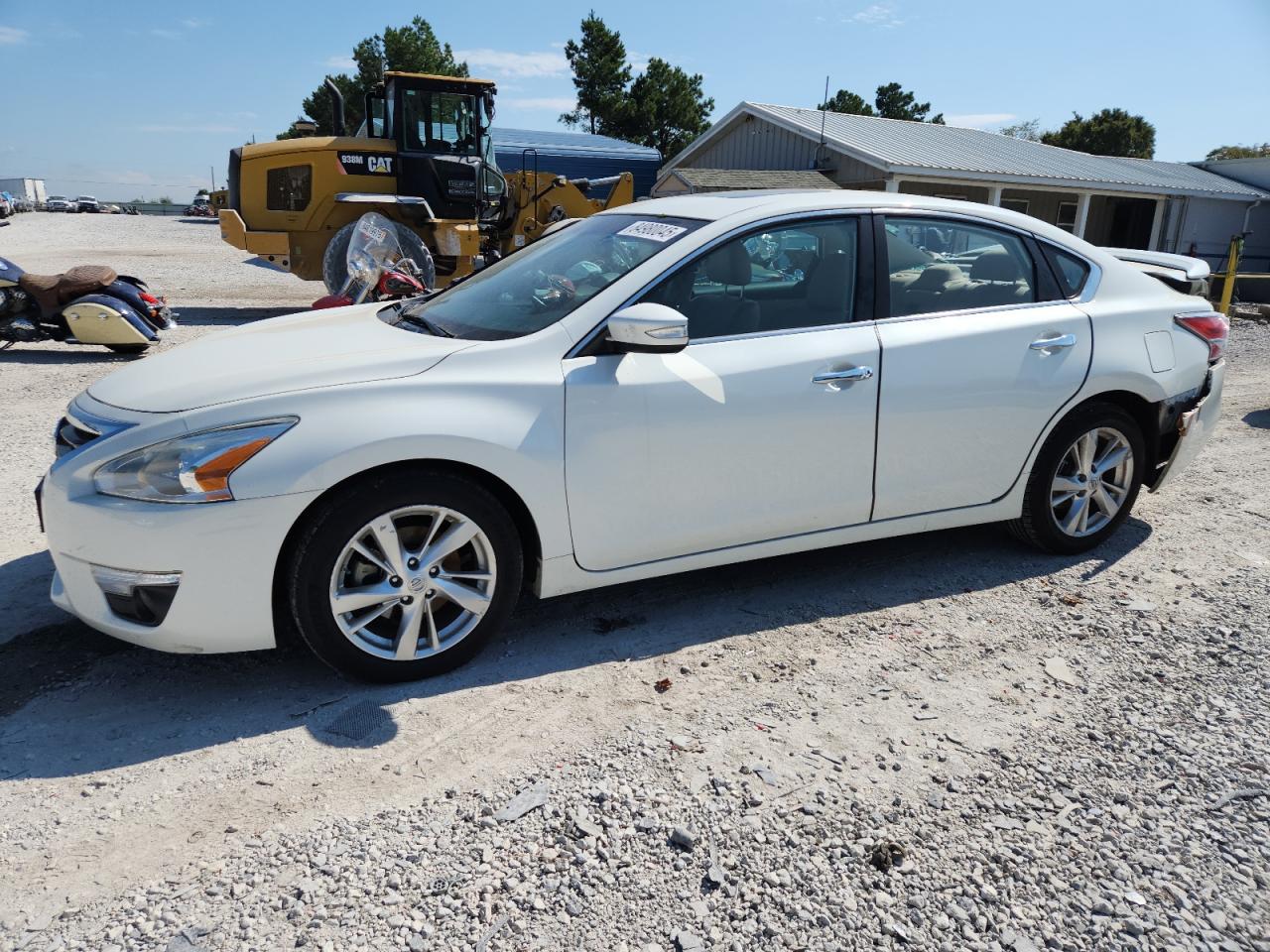  Salvage Nissan Altima