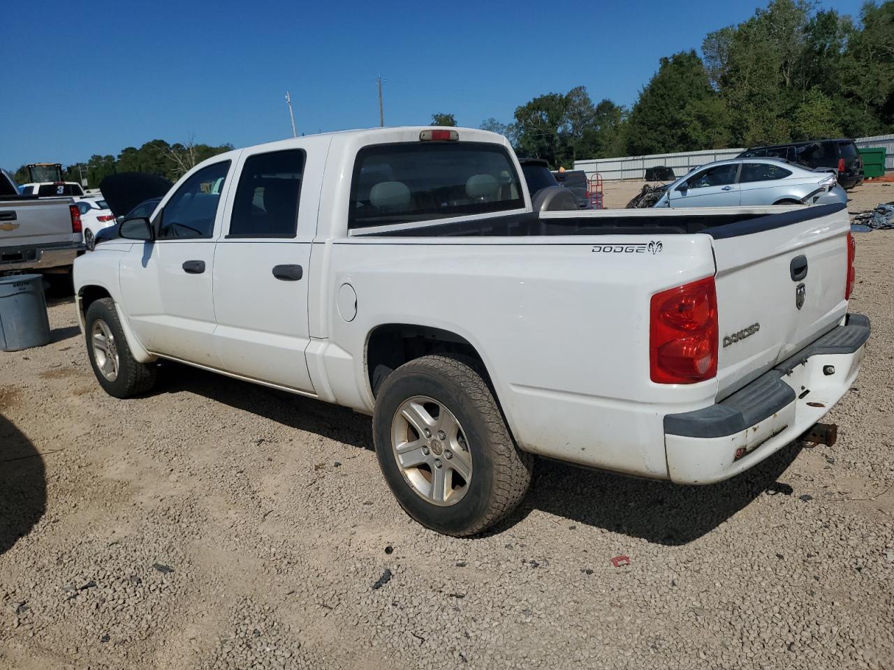 DODGE DAKOTA SLT