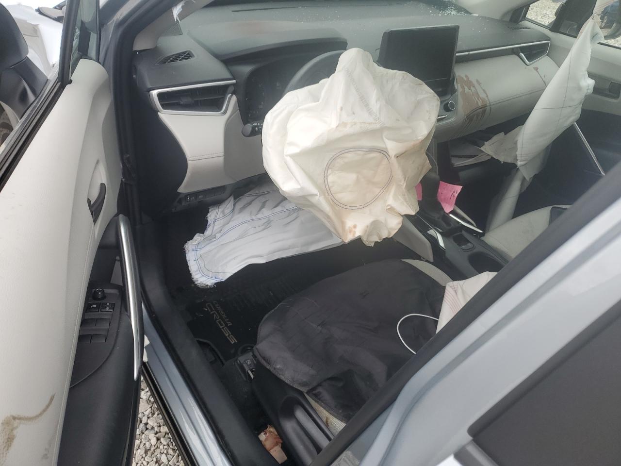 TOYOTA COROLLA CROSS L