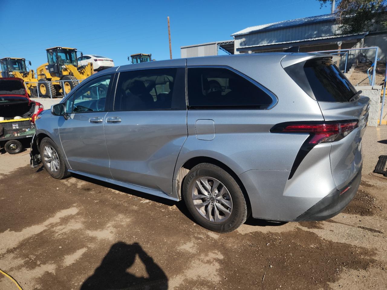 Lot #3276406685 2022 TOYOTA SIENNA LE