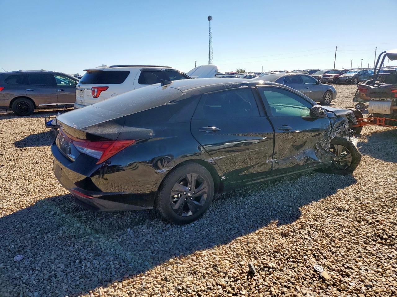 HYUNDAI ELANTRA BLUE