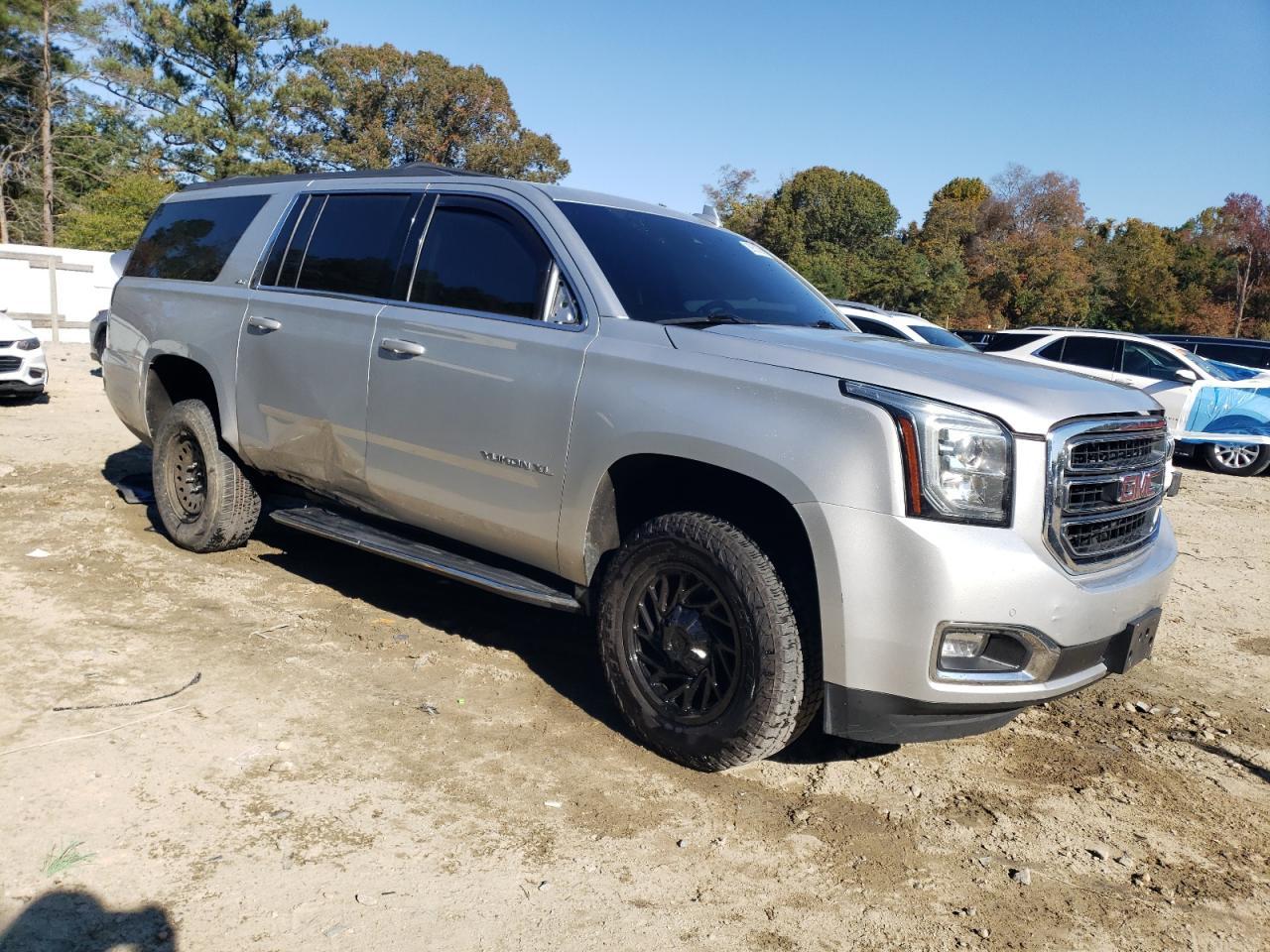 GMC YUKON K1500 SLT