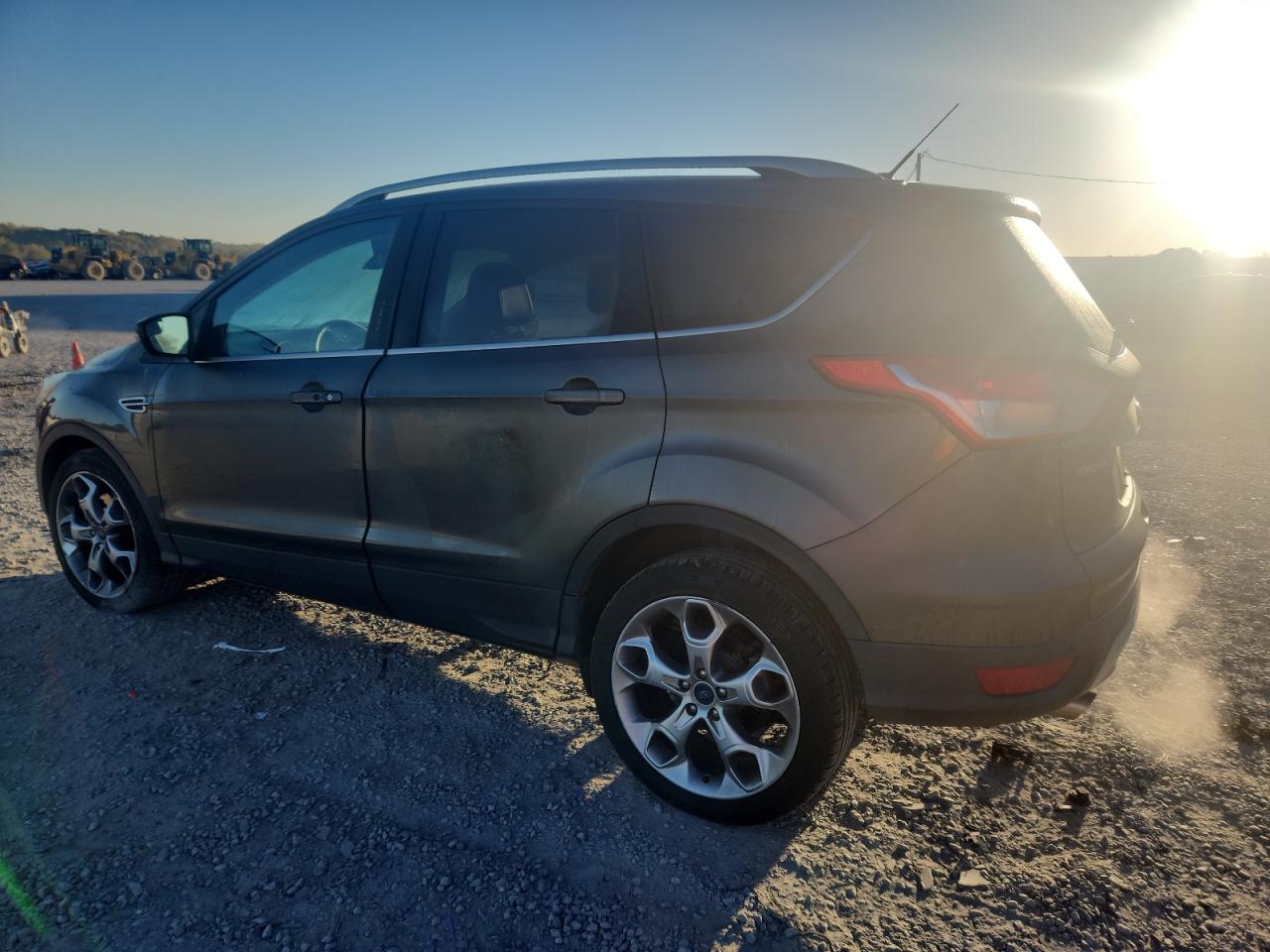 FORD ESCAPE TITANIUM