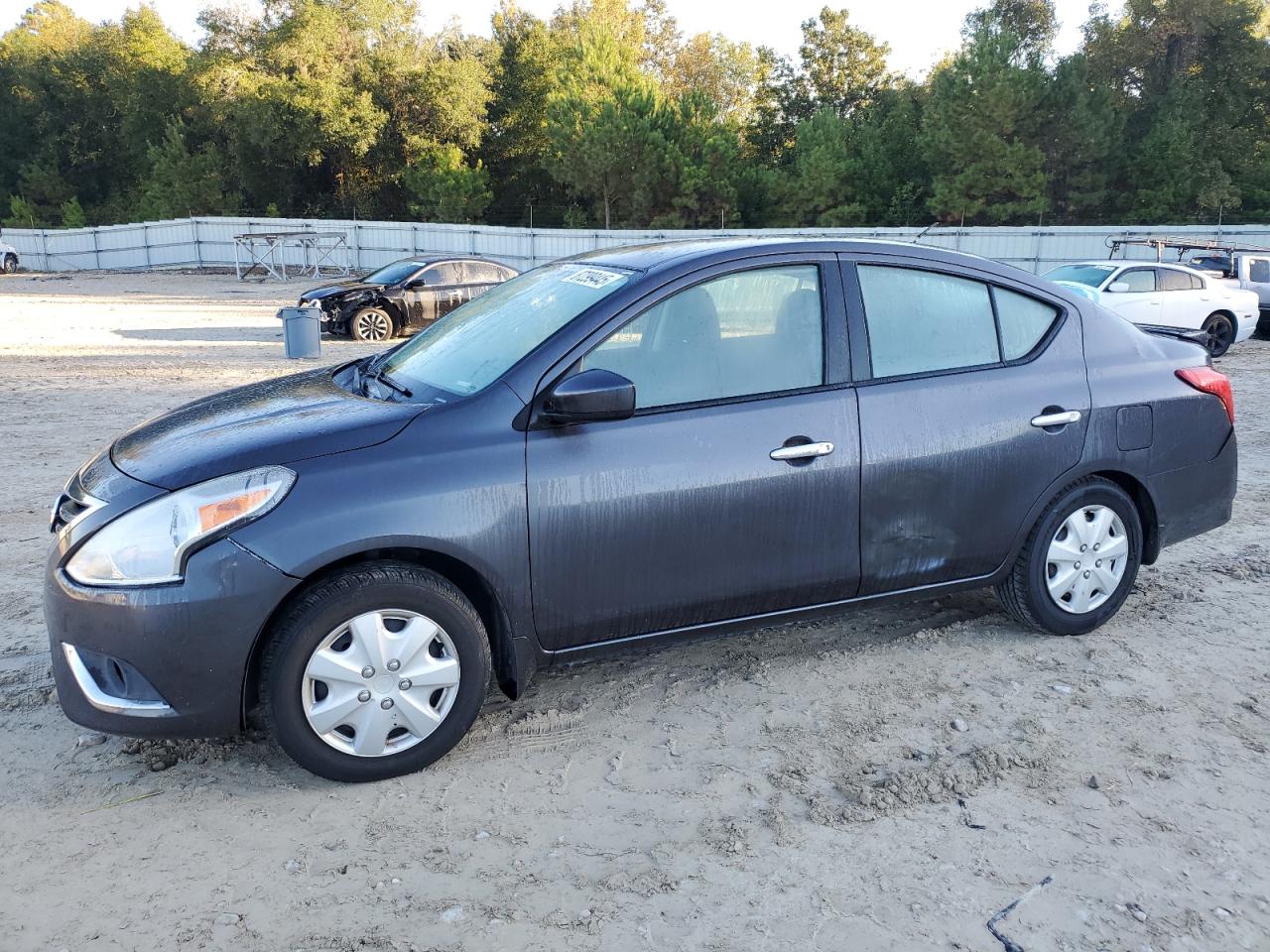 NISSAN VERSA S