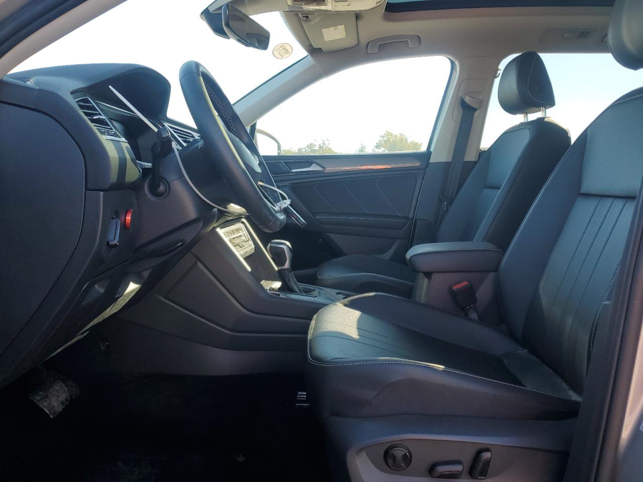 VOLKSWAGEN TIGUAN SE