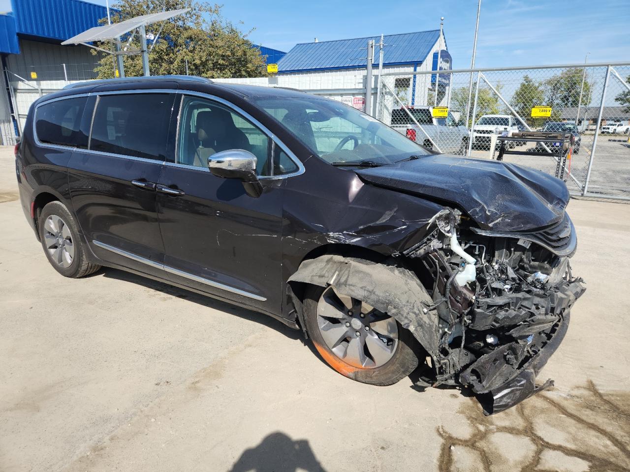 CHRYSLER PACIFICA HYBRID LIMITED