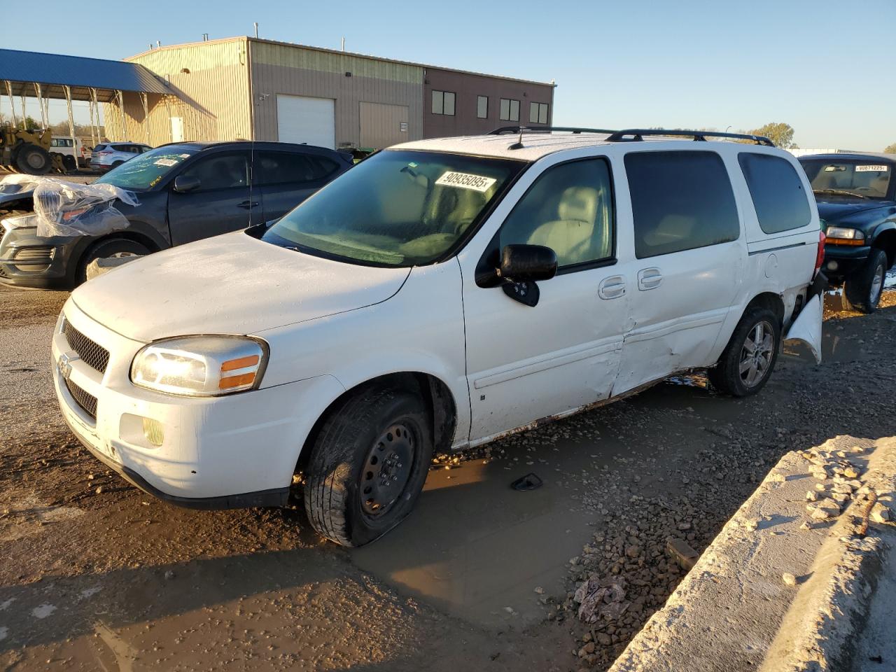 Lot #3280571318 2006 CHEVROLET UPLANDER L