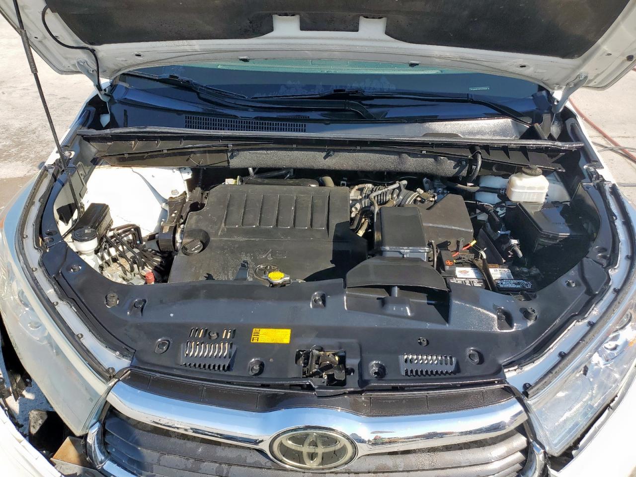 TOYOTA HIGHLANDER LIMITED