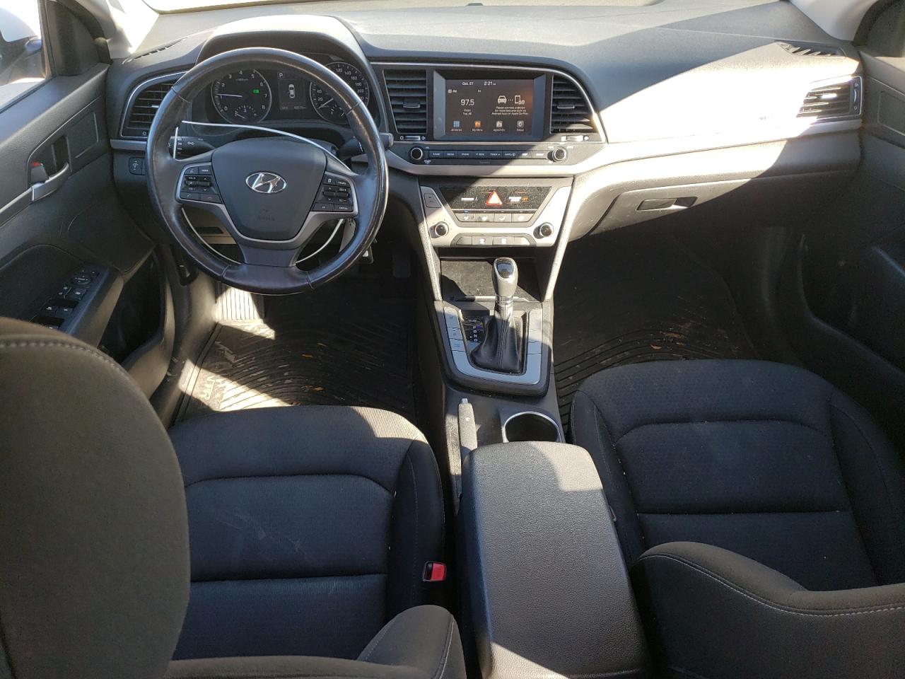 HYUNDAI ELANTRA SEL