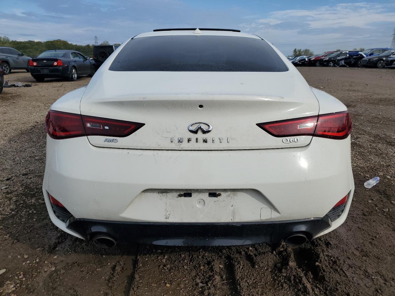 INFINITI Q60 LUXE 300