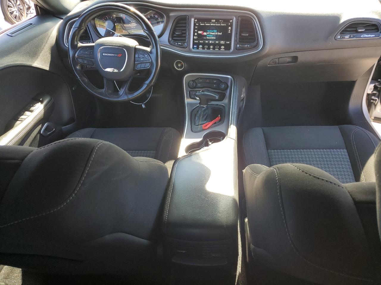 DODGE CHALLENGER SXT