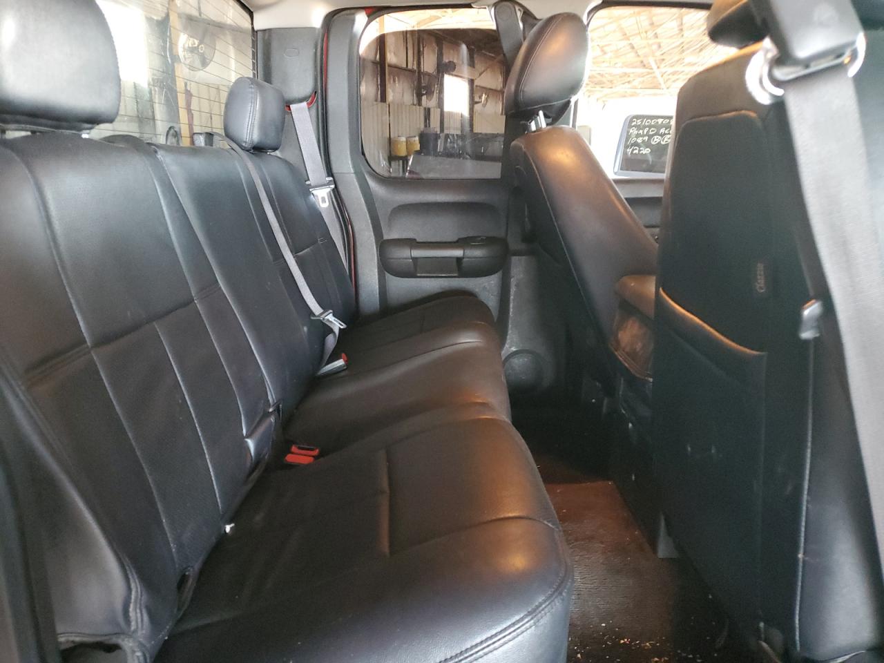 CHEVROLET SILVERADO K1500 LT