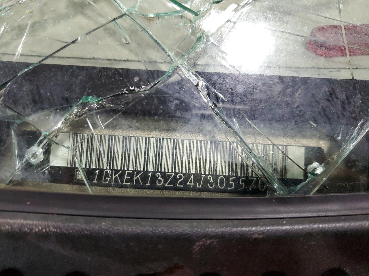 Lot #3286703283 2004 GMC YUKON