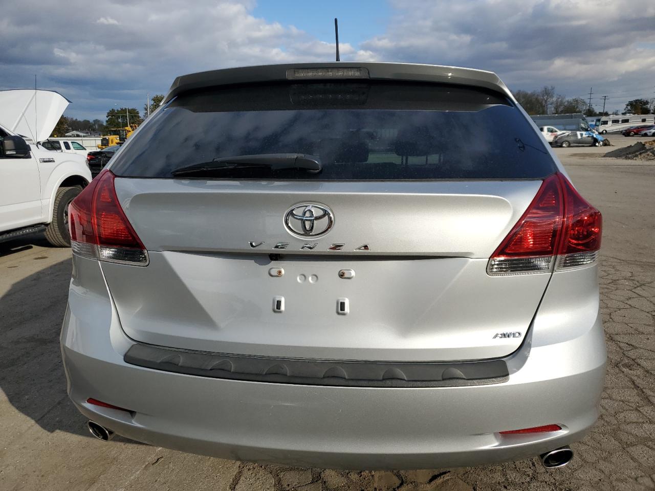 TOYOTA VENZA LE
