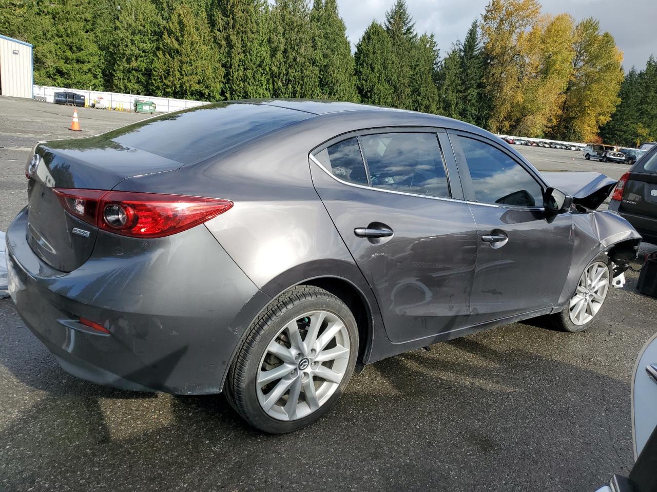 MAZDA 3 TOURING