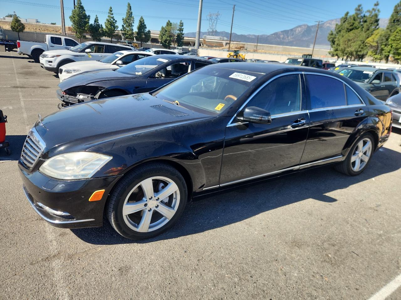 MERCEDES-BENZ S-CLASS 550