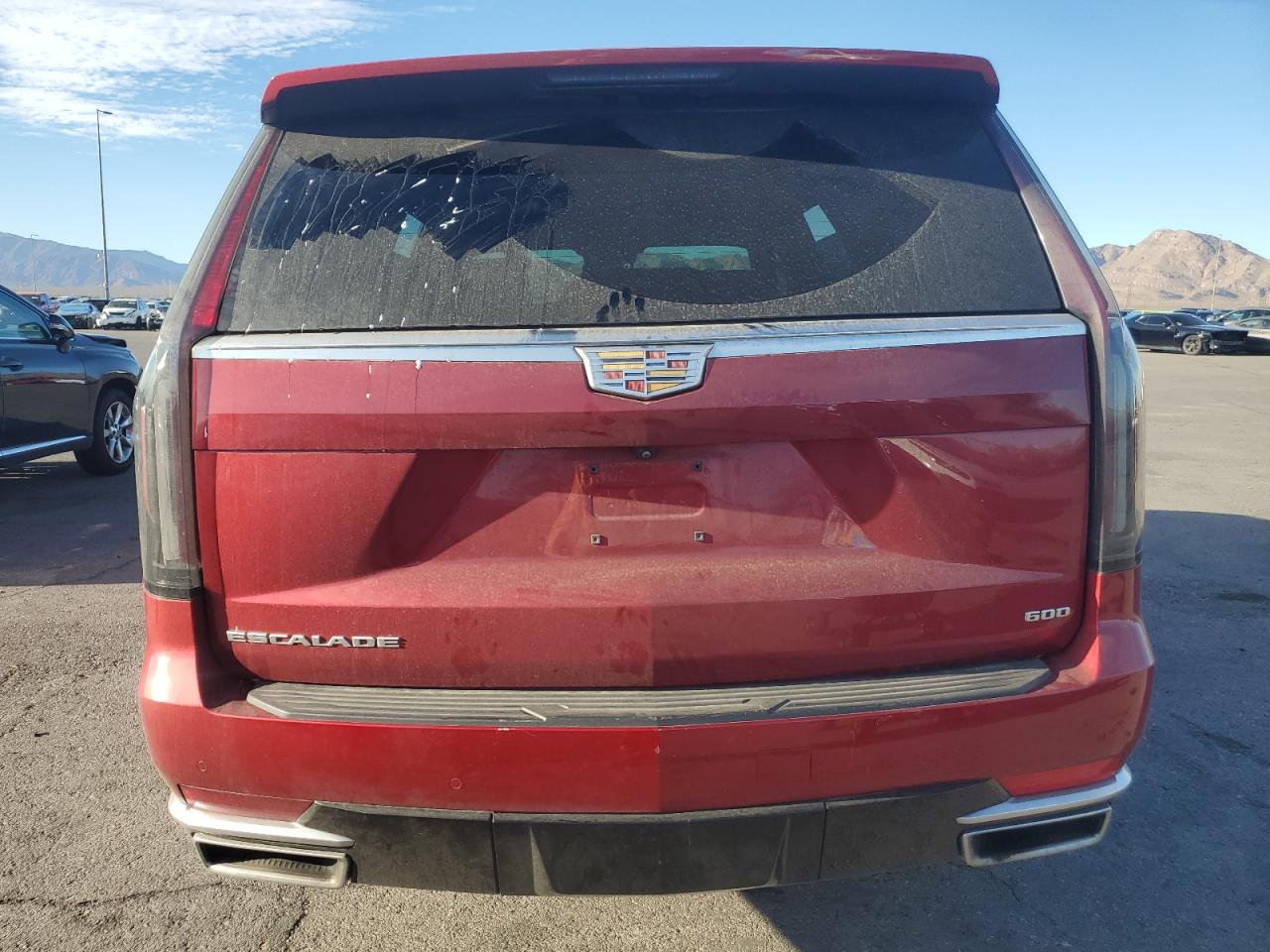 CADILLAC ESCALADE LUXURY