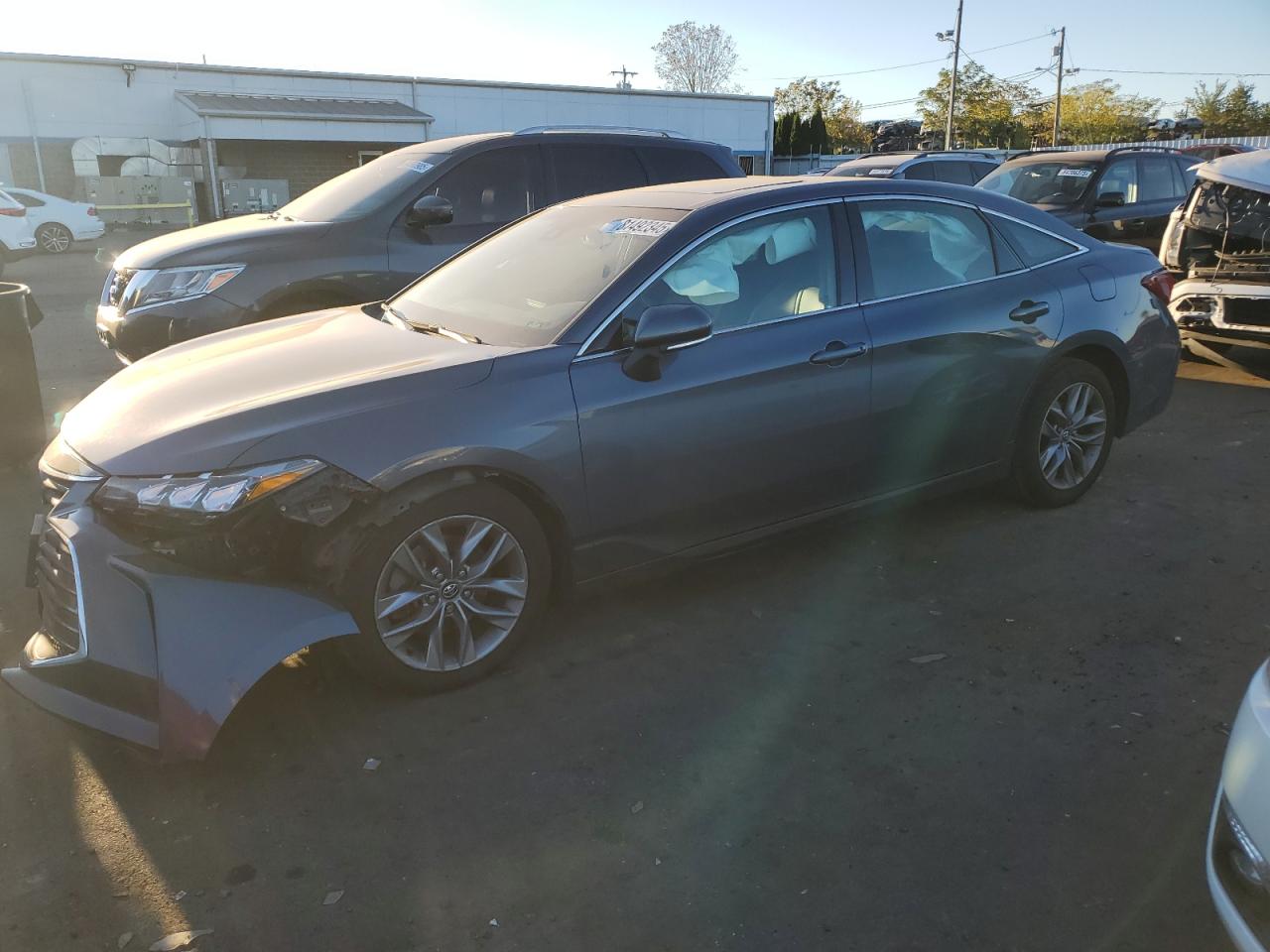 TOYOTA AVALON XLE