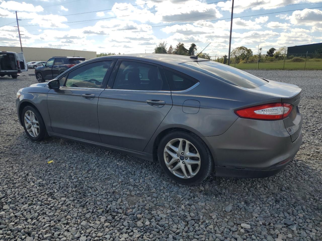 FORD FUSION SE