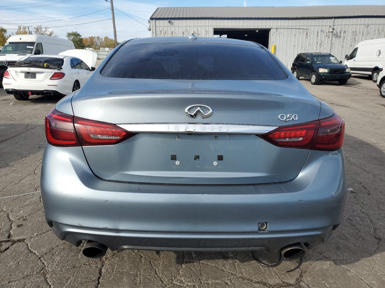 INFINITI Q50 LUXE