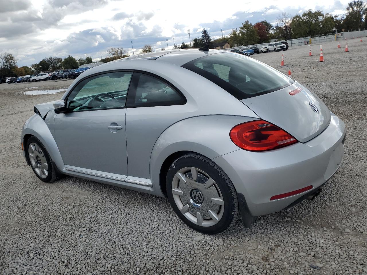 VOLKSWAGEN BEETLE