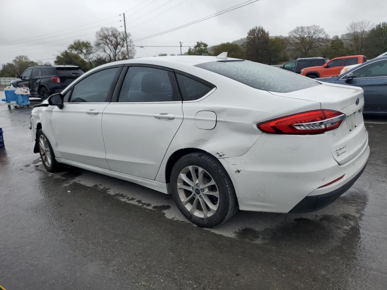 FORD FUSION SE