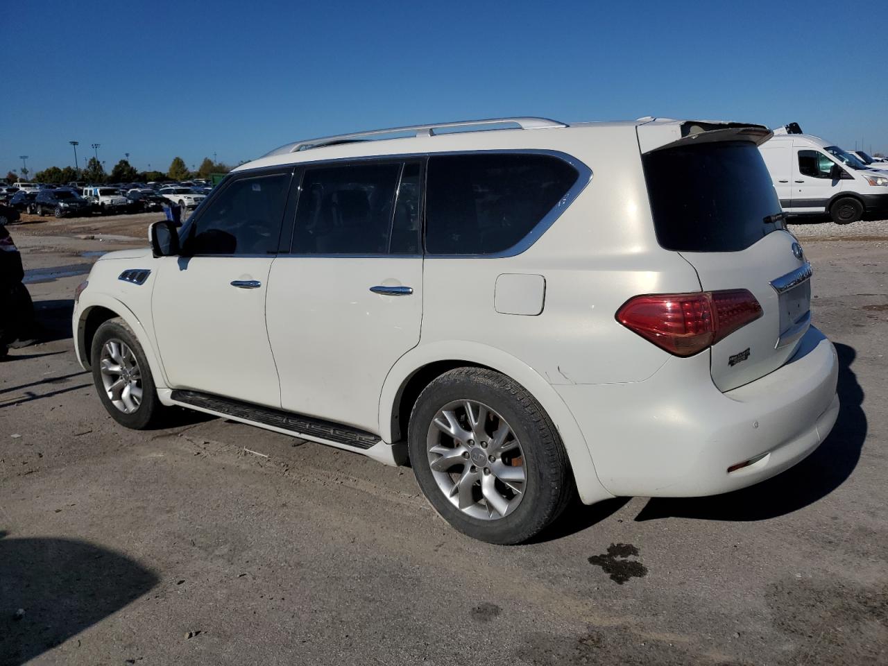 INFINITI QX56