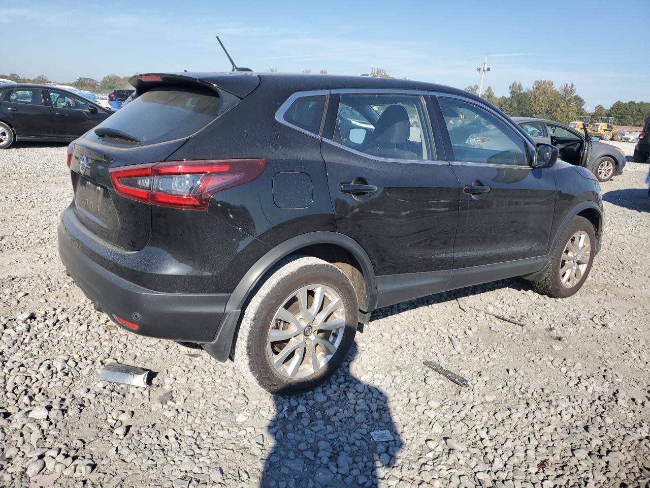 NISSAN ROGUE SPORT S