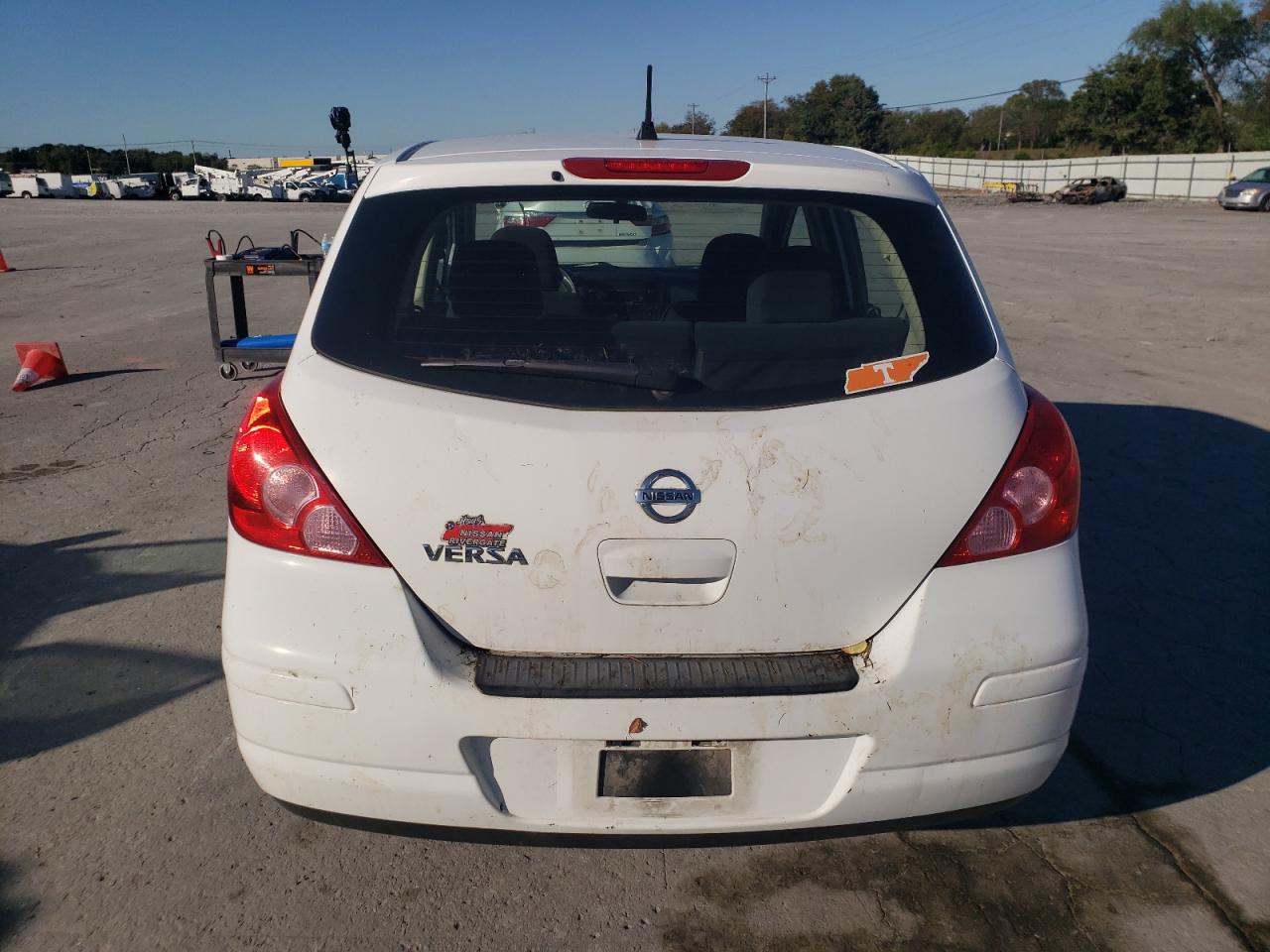 NISSAN VERSA S