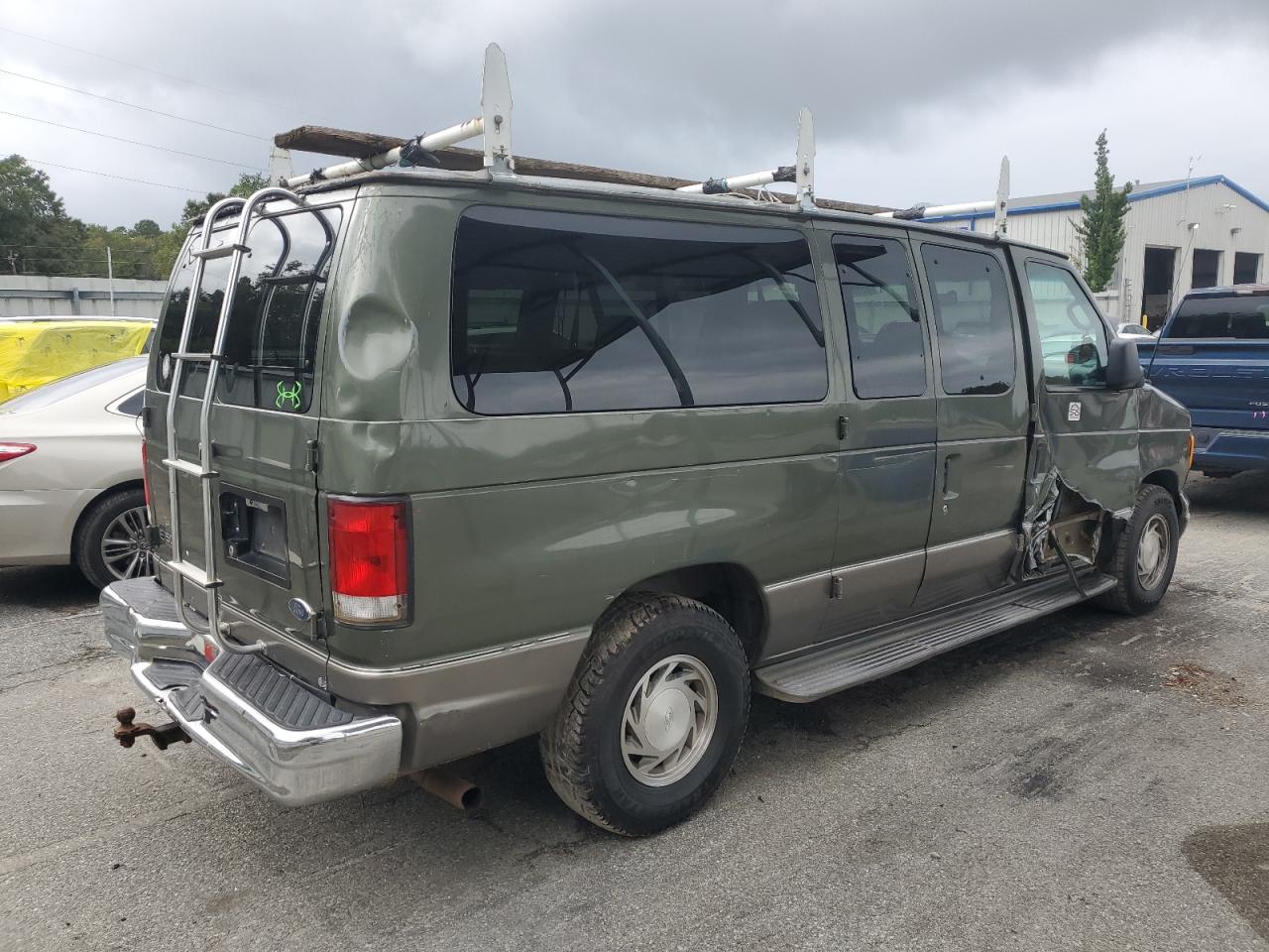 Lot #3302695014 2002 FORD ECONOLINE