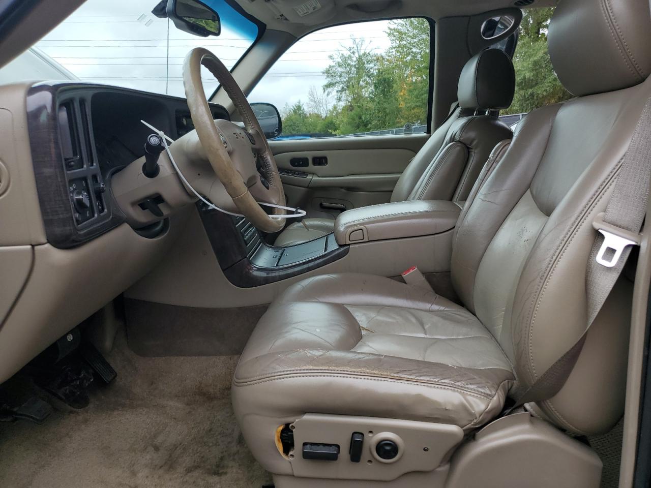 Lot #3297055493 2003 GMC YUKON DENA