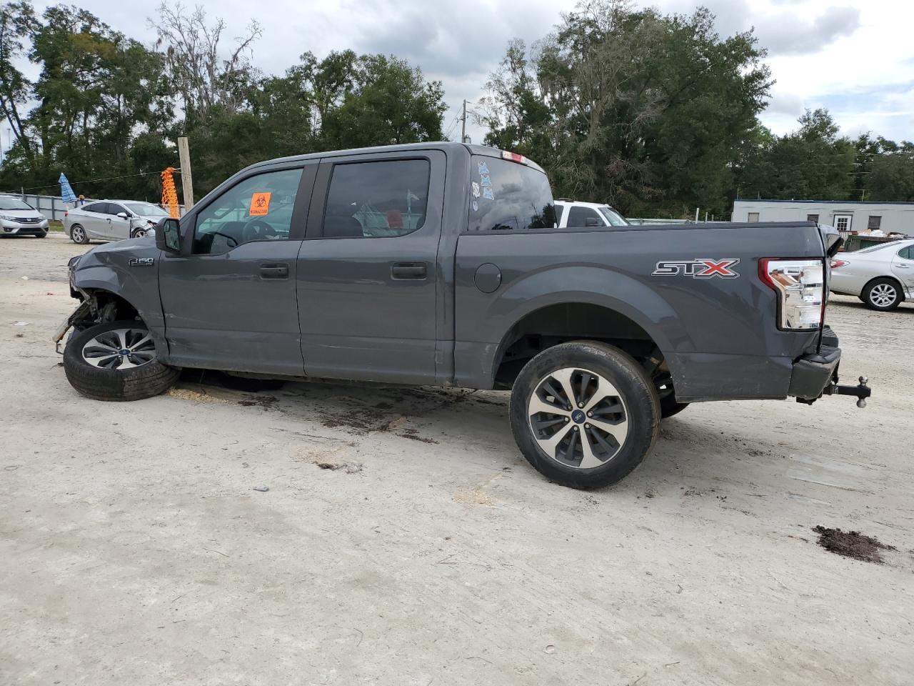 FORD F-150 SUPERCREW