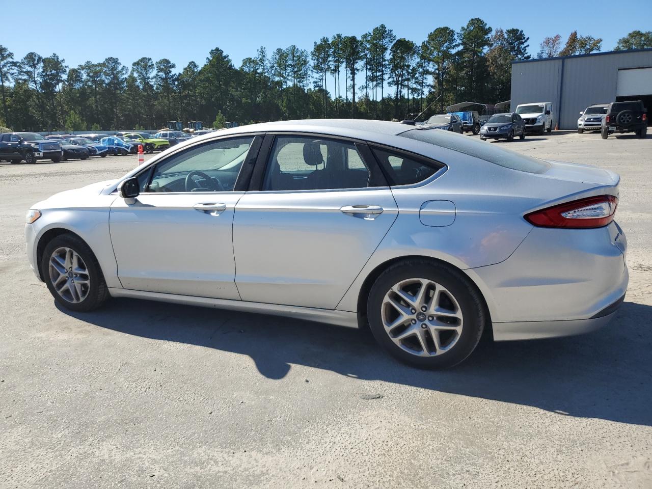 FORD FUSION SE