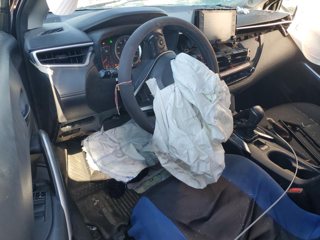 TOYOTA COROLLA CROSS LE