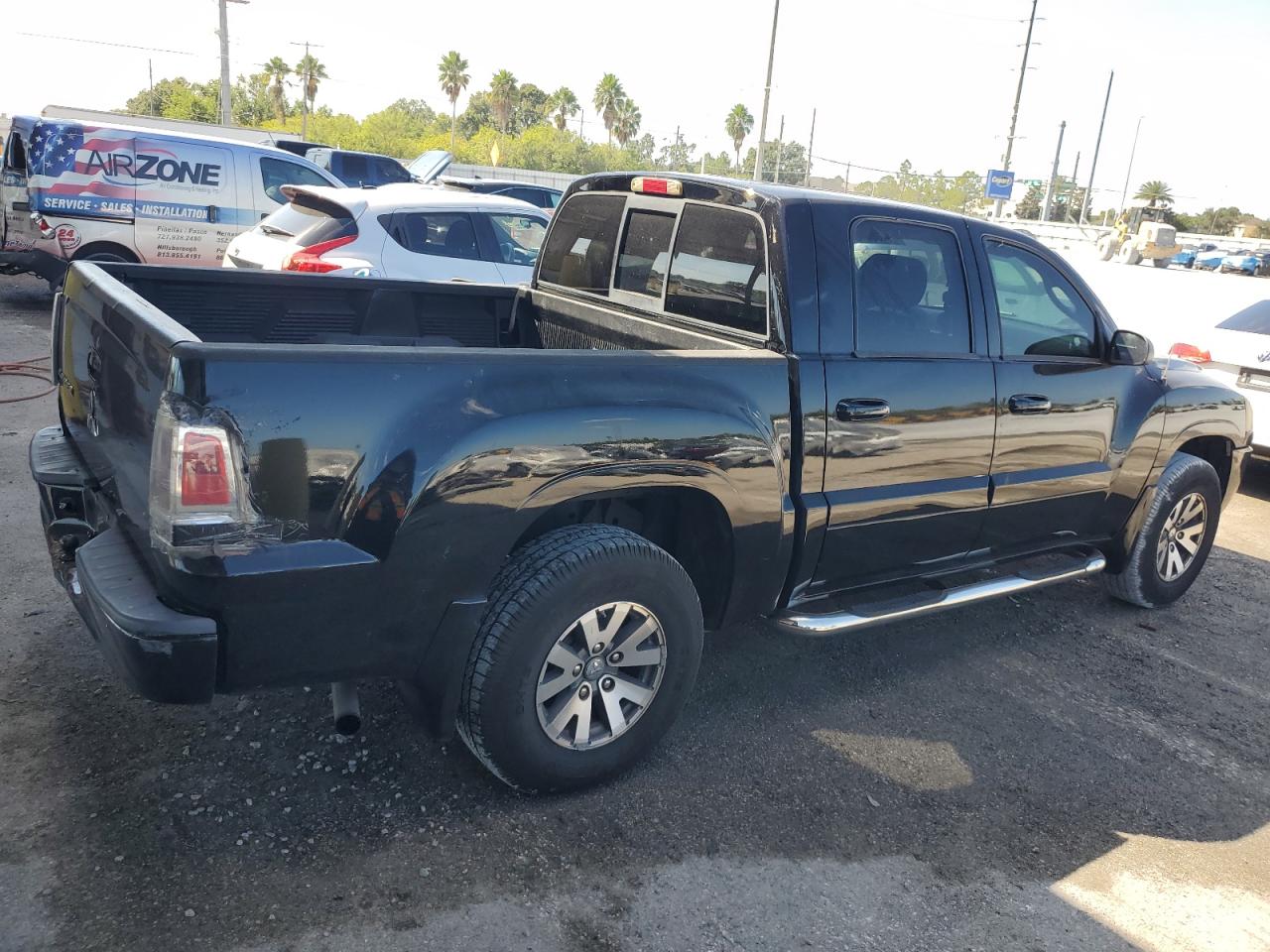Lot #3315891113 2008 MITSUBISHI RAIDER LS