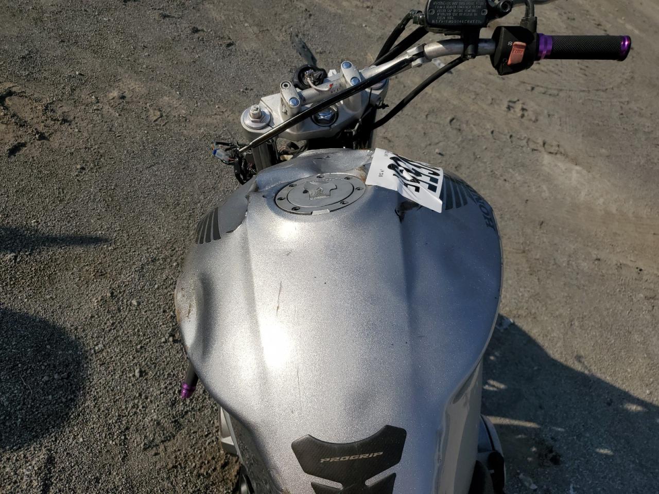 Lot #3285012939 2004 HONDA CB900