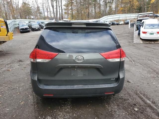 2013 TOYOTA SIENNA XLE - 5TDYK3DC5DS350956