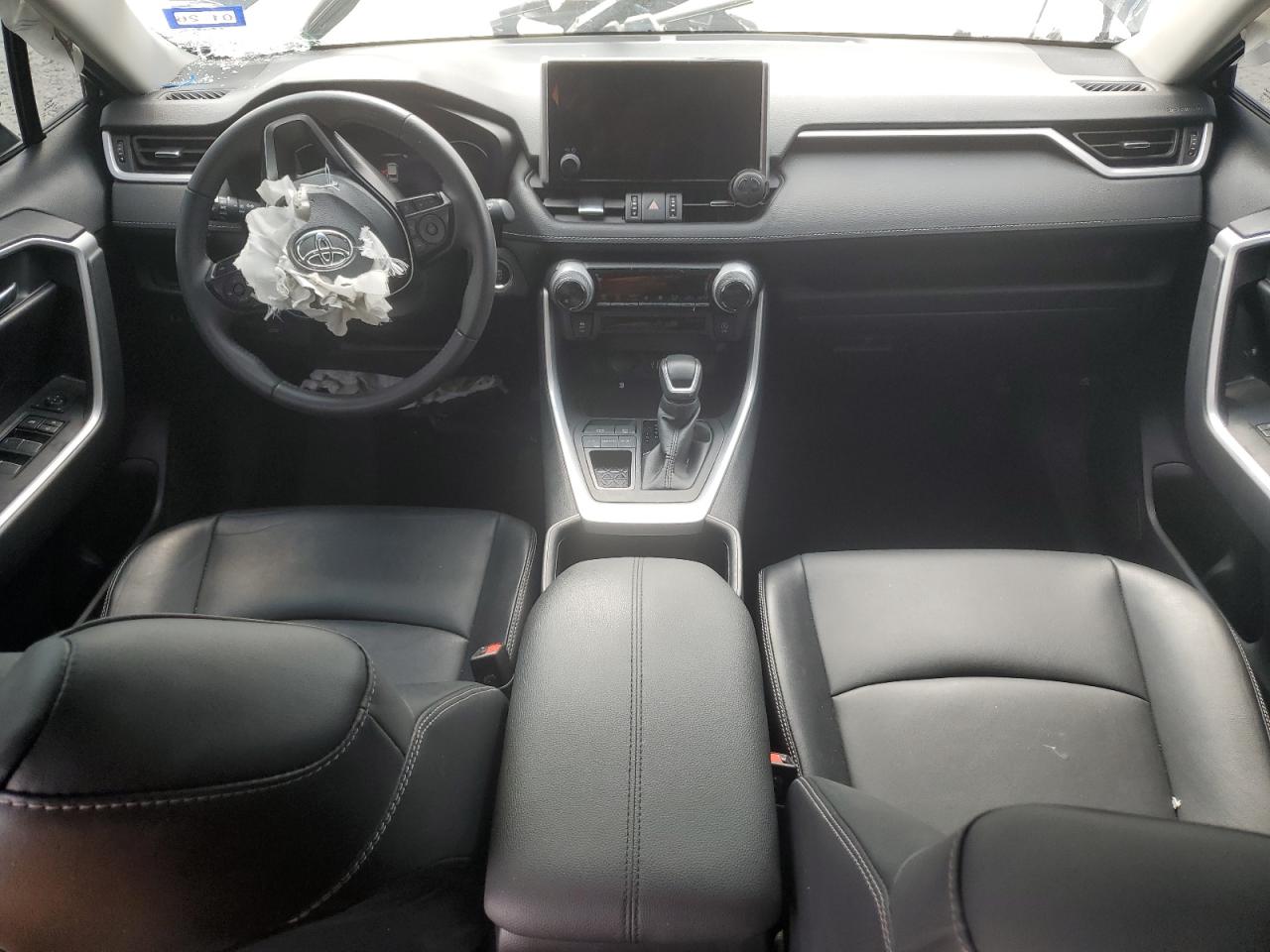 TOYOTA RAV4 XLE PREMIUM