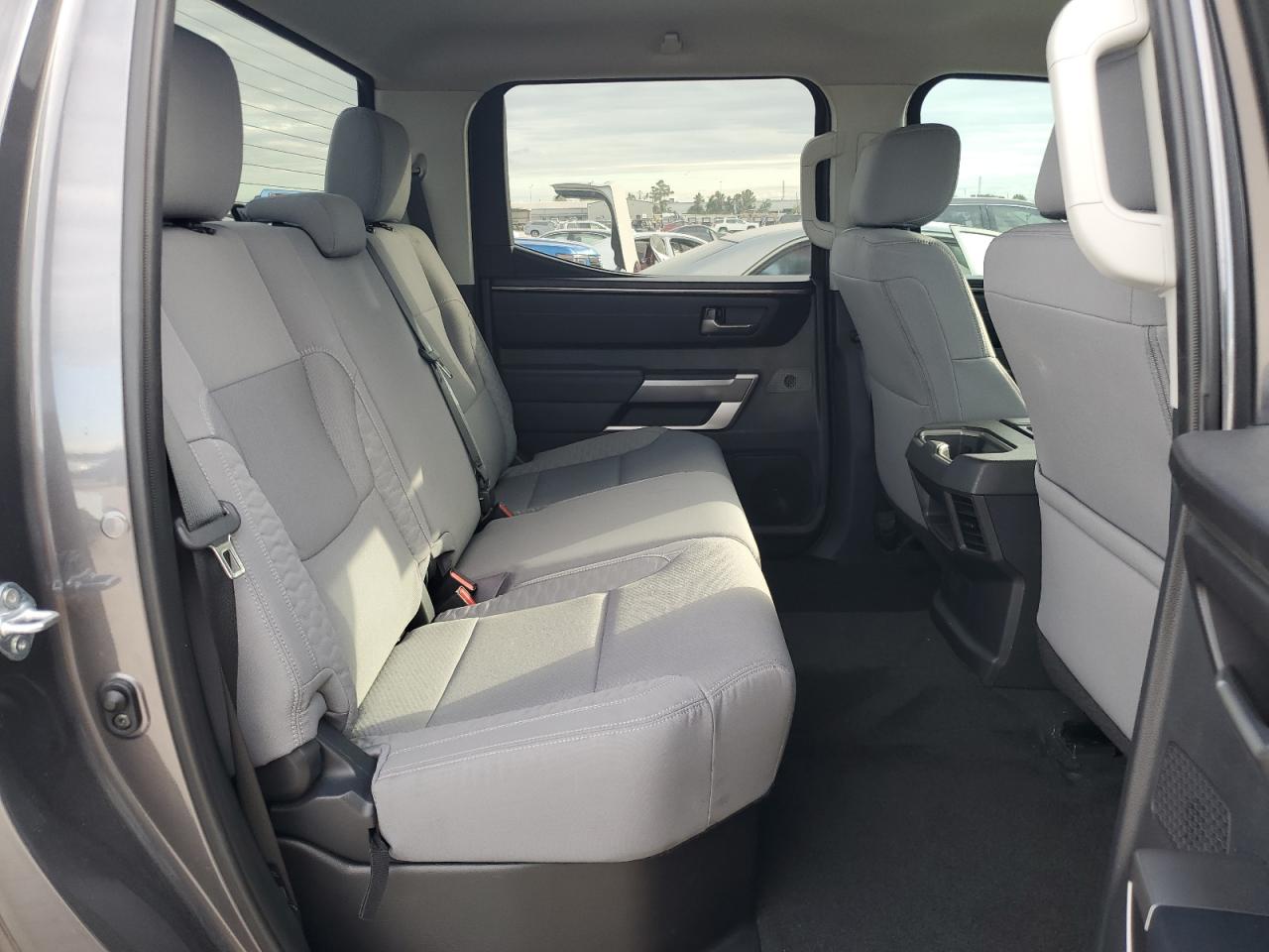 TOYOTA TUNDRA CREWMAX SR