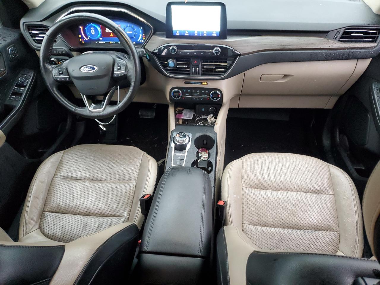 FORD ESCAPE TITANIUM