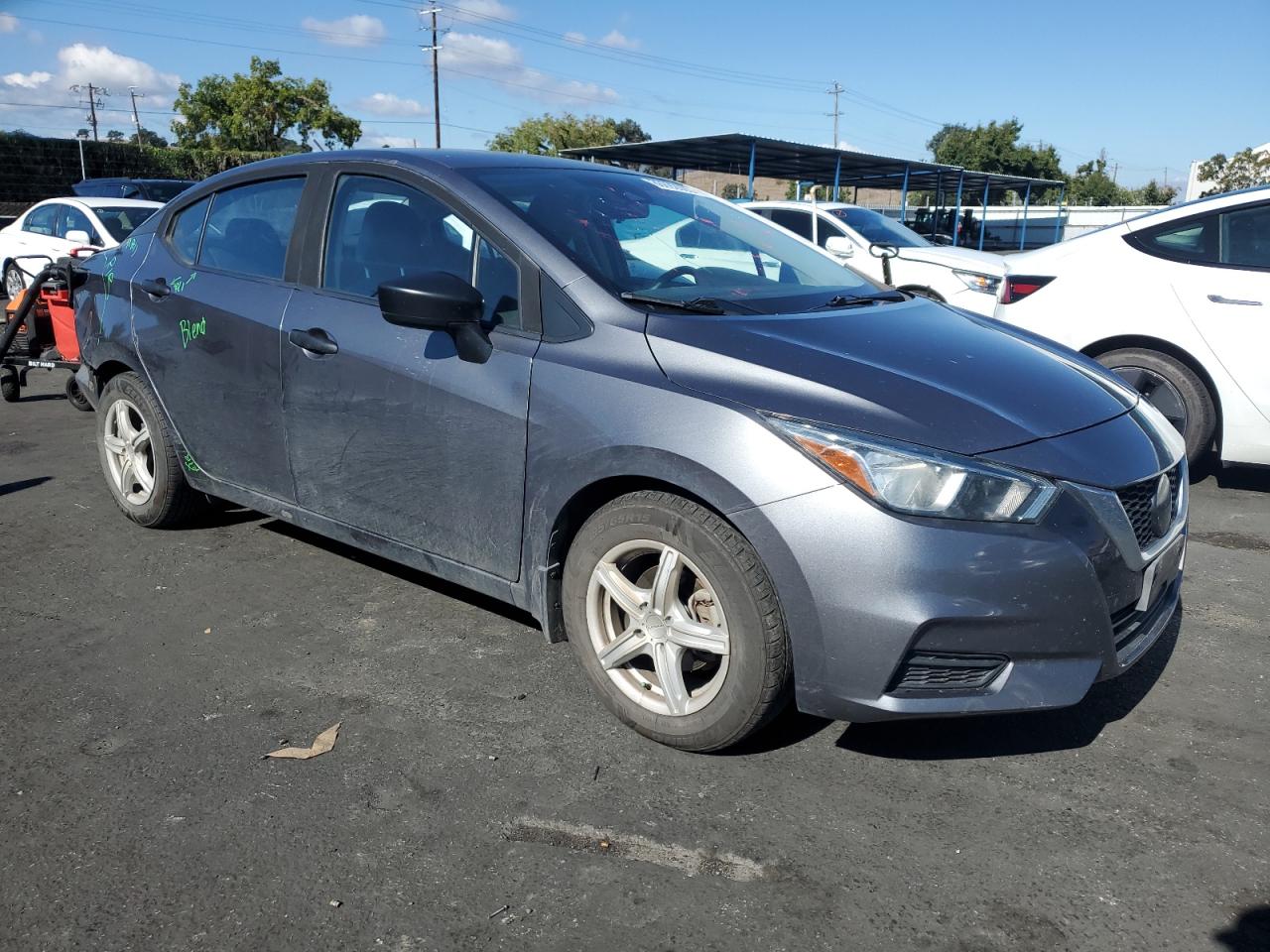 NISSAN VERSA S