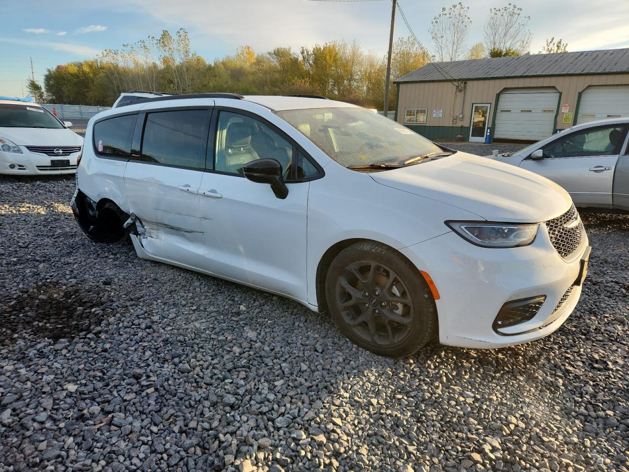 CHRYSLER PACIFICA TOURING L