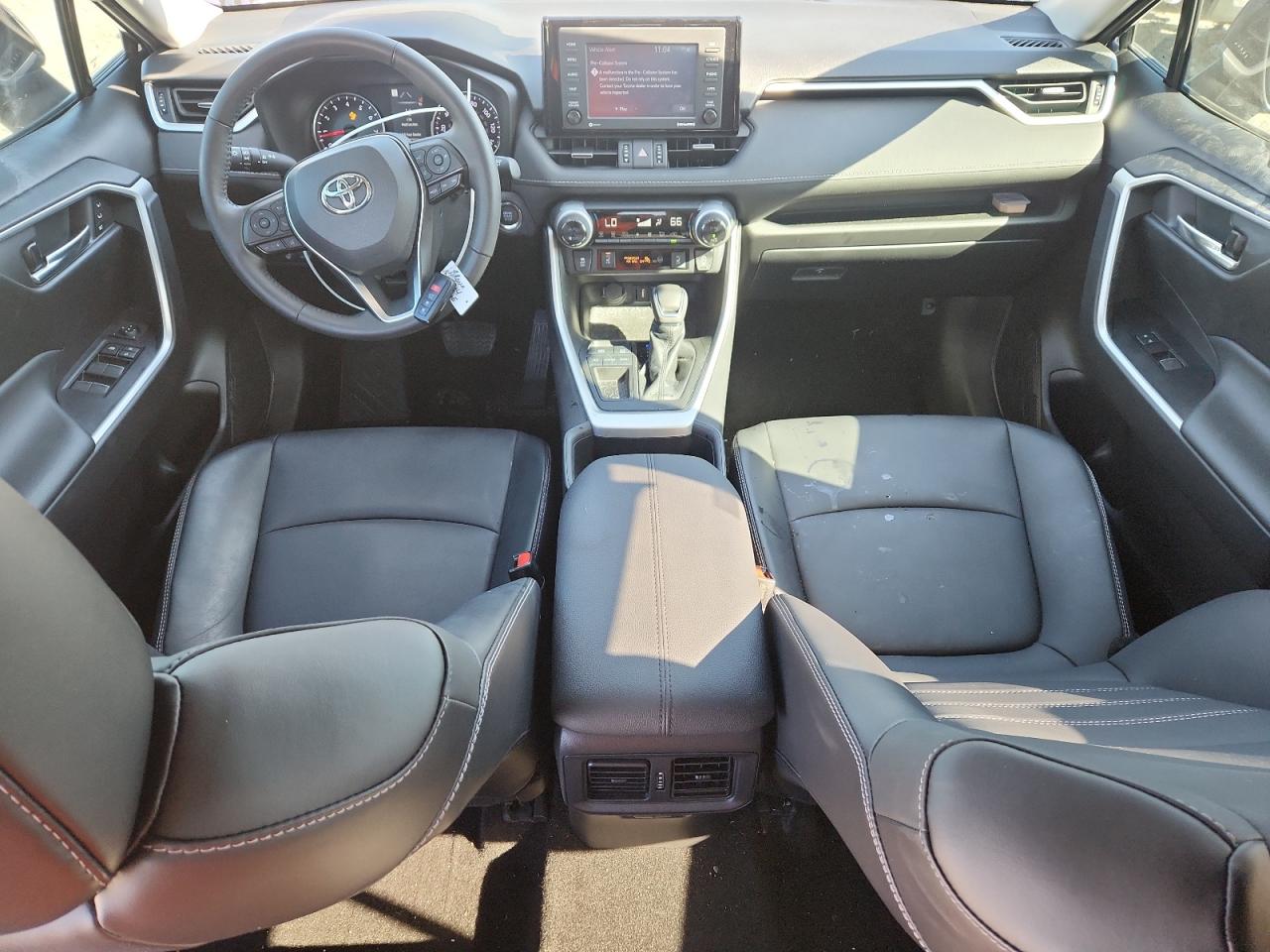 TOYOTA RAV4 XLE PREMIUM