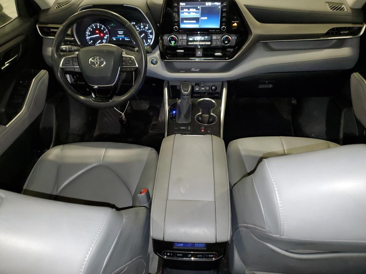 TOYOTA HIGHLANDER XLE